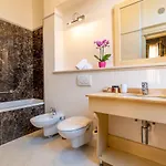 Bella Hotel 4*