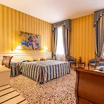 Hotel Bella