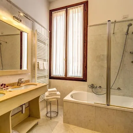 Hotel Bella